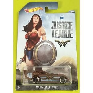 Hot Wheels Justice League Maximum Leeway Wonder Woman Diecast Car 2017